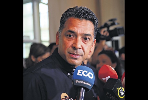 Ricardo Lombana. Ricardo Lombana.