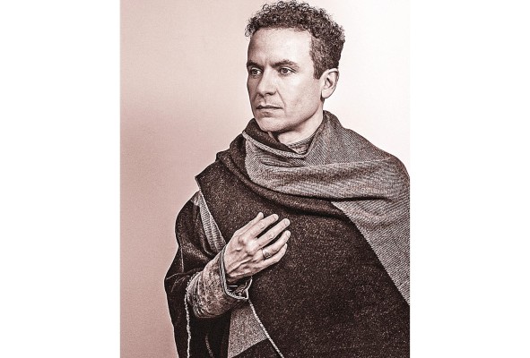 En dos décadas, Fonseca se ha destacado por su estilo original, con más de nueve álbumes y siete premios Grammy Latino. En dos décadas, Fonseca se ha destacado por su estilo original, con más de nueve álbumes y siete premios Grammy Latino.