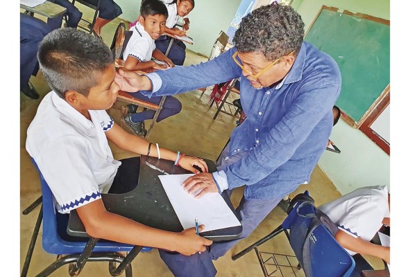 Hasta ahora 300 niños han recibido los talleres. Hasta ahora 300 niños han recibido los talleres.