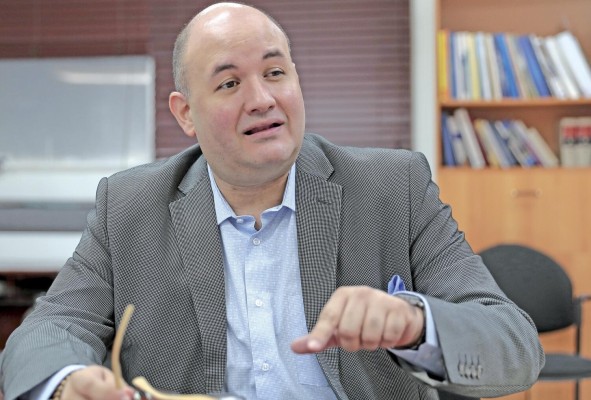 Alfredo Juncá, magistrado del Tribunal Electoral Alfredo Juncá, magistrado del Tribunal Electoral