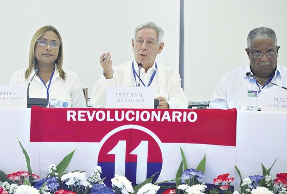 La Junta Nacional de Escrutinio, encargada de recibir y escrutar las actas, se instaló a las 2:00 p.m. La Junta Nacional de Escrutinio, encargada de recibir y escrutar las actas, se instaló a las 2:00 p.m.