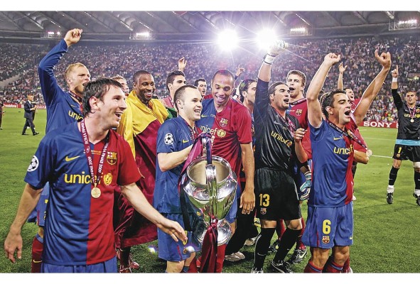 El equipo del Barcelona celebrando el título de la UEFA Champions League obtenido en Roma. El equipo del Barcelona celebrando el título de la UEFA Champions League obtenido en Roma.