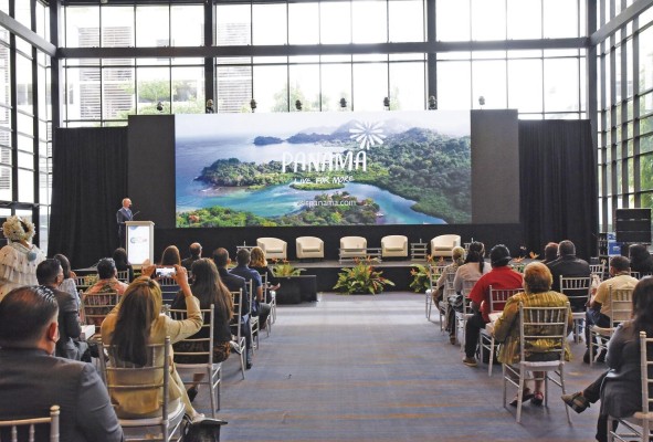La nueva plataforma 'Vive por más' conecta a la comunidad y al turismo. La nueva plataforma 'Vive por más' conecta a la comunidad y al turismo.