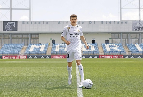 El lateral izquierdo Fran García durante su presentación como nuevo jugador del Real Madrid El lateral izquierdo Fran García durante su presentación como nuevo jugador del Real Madrid