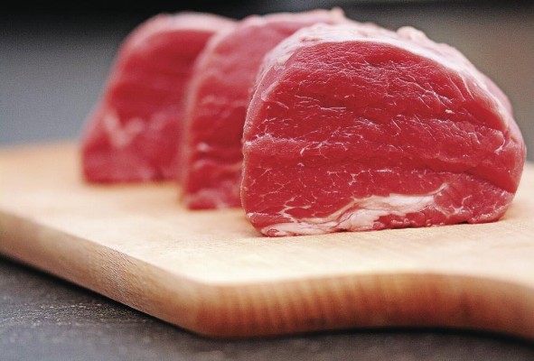 La carne de res, como los otros cuatro productos, representan el 65% ó 70% del producto interno bruto Agropecuario del país. La carne de res, como los otros cuatro productos, representan el 65% ó 70% del producto interno bruto Agropecuario del país.