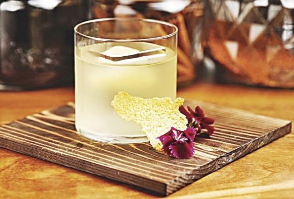 Piña colada clarificada Piña colada clarificada