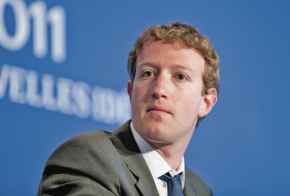 Mark Elliot Zuckerberg35 años Creador y fundador de Facebook Mark Elliot Zuckerberg35 años Creador y fundador de Facebook