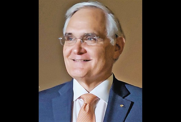 Jorge Luis Quijano, exadministrador del Canal de Panamá y miembro de la Cámara Marítima de Panamá, logró la conclusión del programa de ampliación del tercer juego de esclusas. Jorge Luis Quijano, exadministrador del Canal de Panamá y miembro de la Cámara Marítima de Panamá, logró la conclusión del programa de ampliación del tercer juego de esclusas.