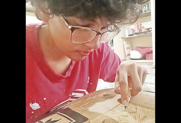 Amy Ostía es una de las jóvenes que presentará su obra el 11 de agosto en el MAC. Amy Ostía es una de las jóvenes que presentará su obra el 11 de agosto en el MAC.