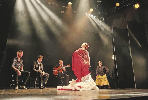 'La Popi' inició su trayectoria como bailaora a la edad de cinco años. 'La Popi' inició su trayectoria como bailaora a la edad de cinco años.