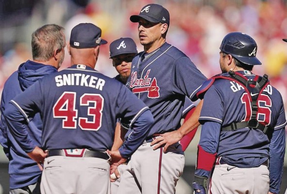 El estelar Charlie Morton (C) ha sido importante pieza para la rotación del mánager Brian Snitker. El estelar Charlie Morton (C) ha sido importante pieza para la rotación del mánager Brian Snitker.