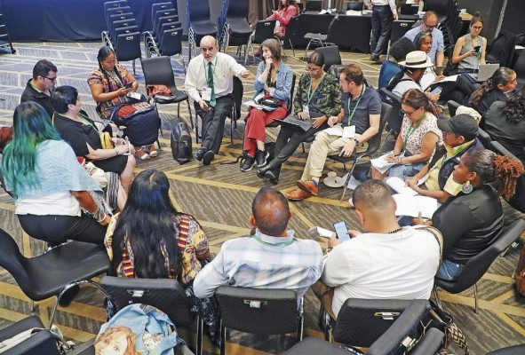 Defensores y defensoras de los derechos humanos en temas ambientales de América Latina y el Caribe se reunieron en Panamá. Defensores y defensoras de los derechos humanos en temas ambientales de América Latina y el Caribe se reunieron en Panamá.