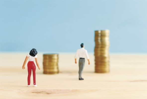 Hasta septiembre, el salario requerido por los hombres fue de $1.074 por mes, es decir, 6% más que lo solicitado por las mujeres con $1.014. Hasta septiembre, el salario requerido por los hombres fue de $1.074 por mes, es decir, 6% más que lo solicitado por las mujeres con $1.014.