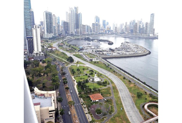 El crecimiento económico de Panamá se ha debido a la inversión extranjera y no al consumo. El capital del mundo va a donde hay oportunidades, y se queda donde hay un ambiente atractivo de negocios. El crecimiento económico de Panamá se ha debido a la inversión extranjera y no al consumo. El capital del mundo va a donde hay oportunidades, y se queda donde hay un ambiente atractivo de negocios.
