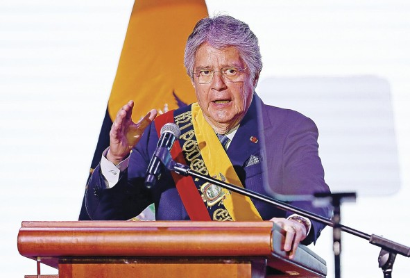 El presidente de Ecuador, Guillermo Lasso, disolvió el congreso y adelantó las elecciones. El presidente de Ecuador, Guillermo Lasso, disolvió el congreso y adelantó las elecciones.