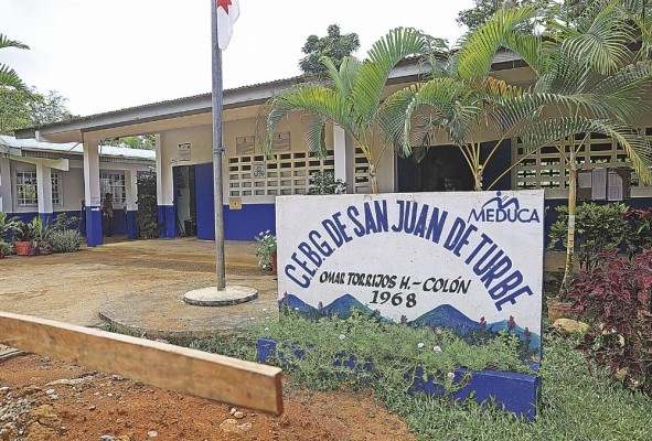 Escuela comprometida con el desarrollo sostenible. Escuela comprometida con el desarrollo sostenible.