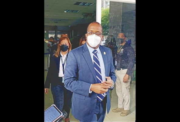 Javier Caraballo, procurador encargado, brindó a los medios de comunicación detalles sobre la investigación. Javier Caraballo, procurador encargado, brindó a los medios de comunicación detalles sobre la investigación.