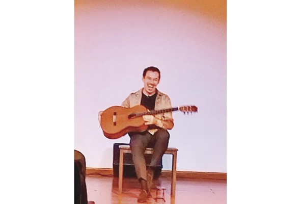 Thibault Cauvin, recital de guitarra en una noche lluviosa Thibault Cauvin, recital de guitarra en una noche lluviosa
