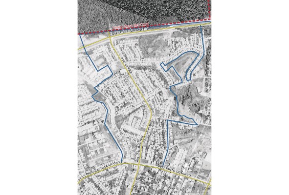 Fotografía aérea de Villa Cáceres a finales de la década de 1960. Se puede observar como toda la zona al sur de la Ave, Ricardo J. Alfaro se encontraba ocupada por proyectos de vivienda suburbana mientras que al norte del límite de la Zona del Canal el área se encontraba ocupada por bosques. Fotografía aérea de Villa Cáceres a finales de la década de 1960. Se puede observar como toda la zona al sur de la Ave, Ricardo J. Alfaro se encontraba ocupada por proyectos de vivienda suburbana mientras que al norte del límite de la Zona del Canal el área se encontraba ocupada por bosques.