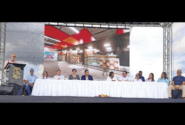 El proyecto fue presentado a la comunidad. El proyecto fue presentado a la comunidad.