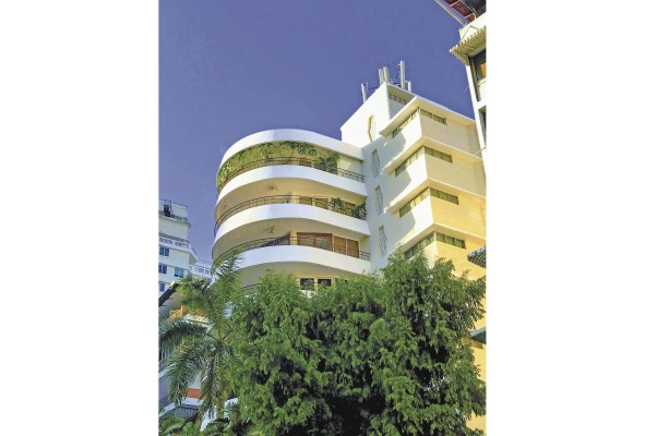 Edificio Esses, El Cangrejo (2019). Edificio Esses, El Cangrejo (2019).