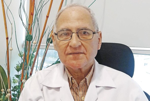 El médico Eduardo Reyes El médico Eduardo Reyes