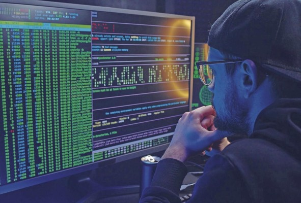 Aplicaciones como 'AppLock' y 'Chat lock for' permiten proteger el teléfono celular de intentos de fraude. Aplicaciones como 'AppLock' y 'Chat lock for' permiten proteger el teléfono celular de intentos de fraude.
