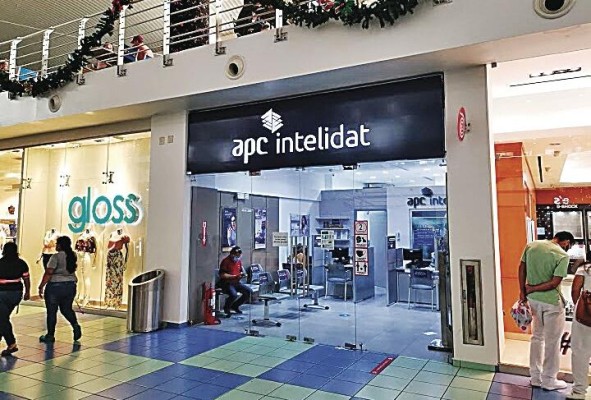 Sucursal de APC Intelidat, ubicada en Albrook. La empresa es el buró de información de crédito en Panamá. Sucursal de APC Intelidat, ubicada en Albrook. La empresa es el buró de información de crédito en Panamá.