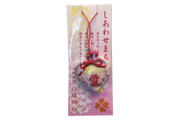 Omamori, amuletos para el amor Omamori, amuletos para el amor