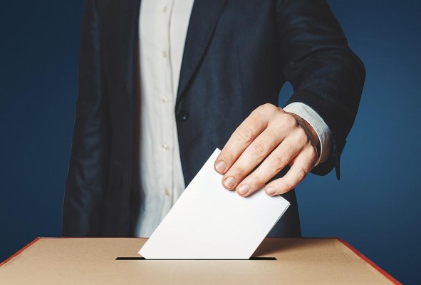 Las elecciones generales serán en mayo de 2024. La intención de modificar la Constitución ha estado presente entre los candidatos a la Presidencia en cada elección Las elecciones generales serán en mayo de 2024. La intención de modificar la Constitución ha estado presente entre los candidatos a la Presidencia en cada elección