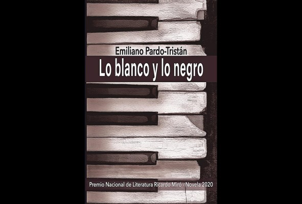 'Lo blanco y lo negro es una novela cosmopolita' 'Lo blanco y lo negro es una novela cosmopolita'