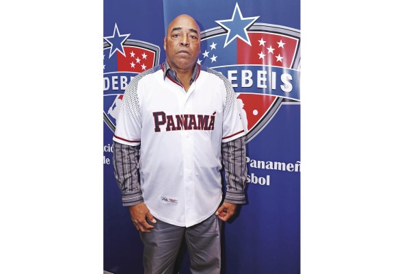 Luis Ortiz, director del equipo nacional de béisbol de Panamá. Luis Ortiz, director del equipo nacional de béisbol de Panamá.