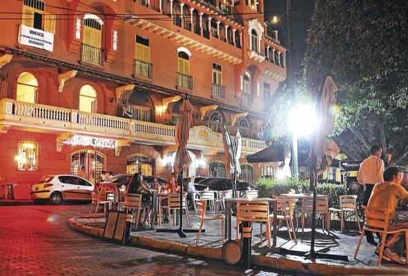 Restaurantes en la cuerda floja luchan por la recuperación Restaurantes en la cuerda floja luchan por la recuperación