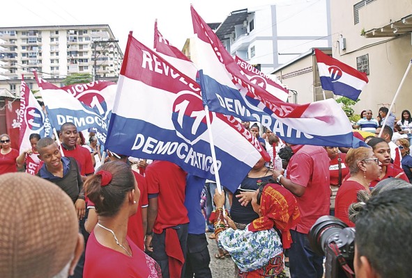 Unos 4,200 delegados del partido serán elegidos hoy. Unos 4,200 delegados del partido serán elegidos hoy.