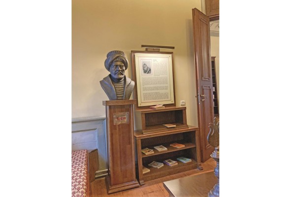 Busto de Nedim Busto de Nedim