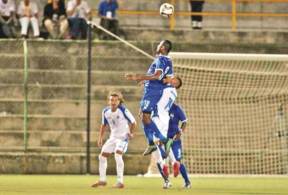 Gallego convoca a 18 jugadores para disputar el amistoso Gallego convoca a 18 jugadores para disputar el amistoso