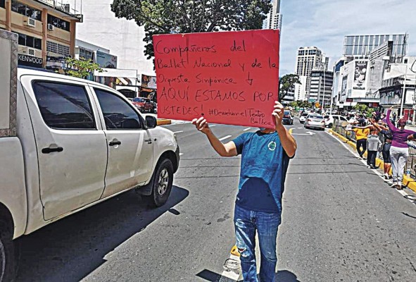 En las protestas pacíficas se concentrarán este miércoles actores, bailarines y músicos. En las protestas pacíficas se concentrarán este miércoles actores, bailarines y músicos.