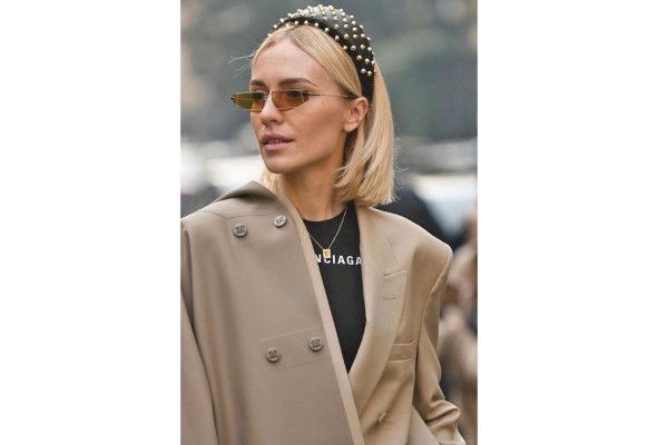La diadema, una pieza en tendencia que denota elegancia La diadema, una pieza en tendencia que denota elegancia