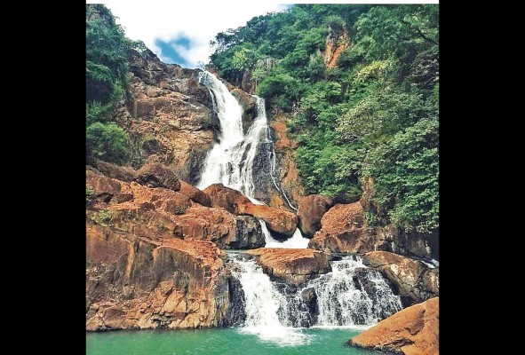 El Chorro de Olá, en el corregimiento de La Pava. El Chorro de Olá, en el corregimiento de La Pava.