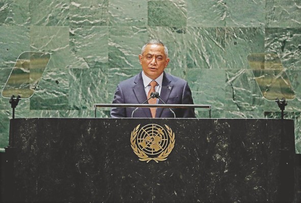 El presidente de Caricom y primer ministro de Belice, John Briceño, confirmó que Washington está presionando para que la organización regional cambie de posición y apoye plenamente la cumbre. El presidente de Caricom y primer ministro de Belice, John Briceño, confirmó que Washington está presionando para que la organización regional cambie de posición y apoye plenamente la cumbre.