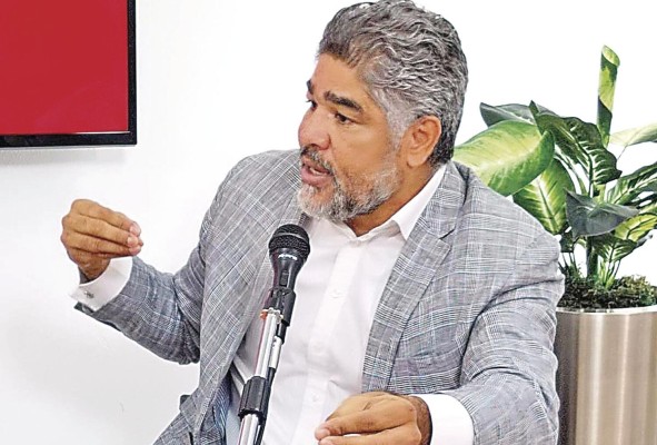 César Ruiloba, abogado César Ruiloba, abogado