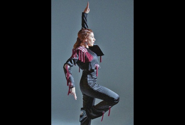 Además de bailaora también se dedica a la enseñanza del arte flamenco en la escuela de danza y teatro ExpresArte en Madrid. Además de bailaora también se dedica a la enseñanza del arte flamenco en la escuela de danza y teatro ExpresArte en Madrid.