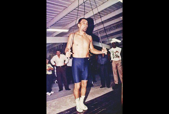 El más grande atleta istmeño, Roberto Durán, se coloca en el puesto número cuatro, entre los mayores noqueadores del boxeo local. El más grande atleta istmeño, Roberto Durán, se coloca en el puesto número cuatro, entre los mayores noqueadores del boxeo local.