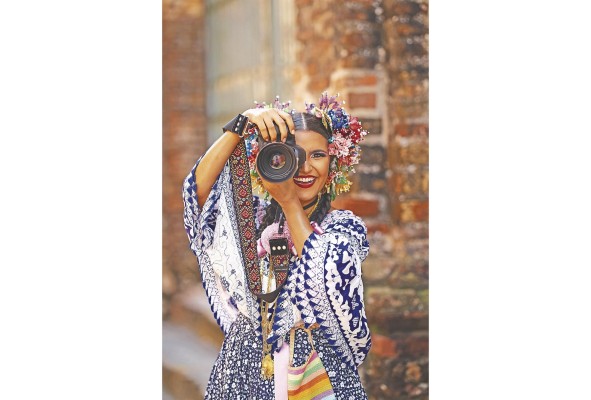 Liz Pinto: 'La fotografía revive momentos, emociones, y eso es lo más bonito que nos puede dar' Liz Pinto: 'La fotografía revive momentos, emociones, y eso es lo más bonito que nos puede dar'
