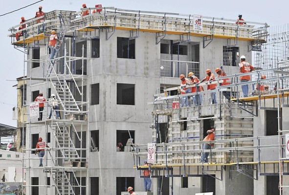 El sector obrero pide un salario mínimo de $1,040.00. El sector obrero pide un salario mínimo de $1,040.00.