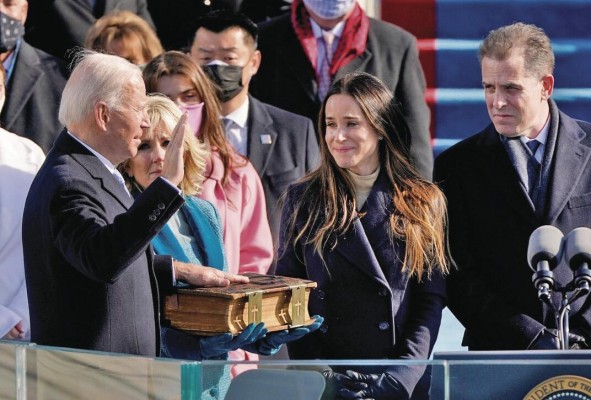 A las 11:48 a.m. fue juramentado Joe Biden, el presidente número 46 de EE.UU. A las 11:48 a.m. fue juramentado Joe Biden, el presidente número 46 de EE.UU.