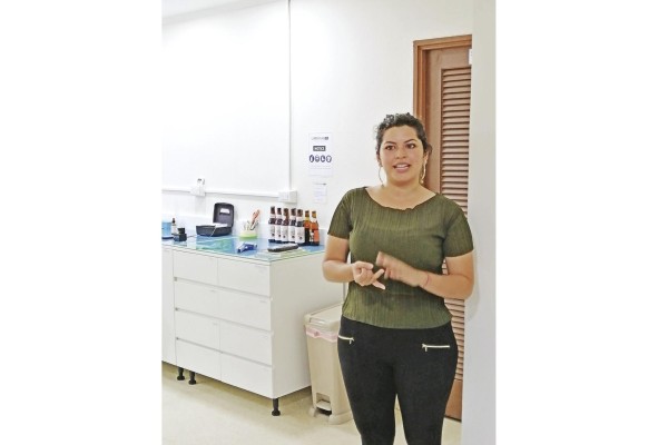 Lorena Gómez, técnica de Kathinka Labs. Lorena Gómez, técnica de Kathinka Labs.