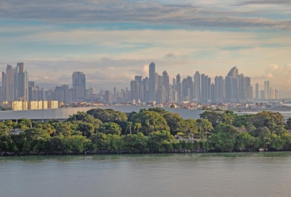 Panamá es el segundo país que más se beneficia la actualidad, del programa de apoyo a las mipymes desarrollado por el BCIE, explica el Presidente de la entidad durante nuestra entrevista. Panamá es el segundo país que más se beneficia la actualidad, del programa de apoyo a las mipymes desarrollado por el BCIE, explica el Presidente de la entidad durante nuestra entrevista.