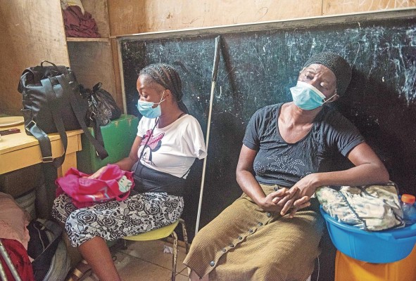 Varios desplazados en una escuela de Pétion-Ville, en Puerto Príncipe (Haití). Varios desplazados en una escuela de Pétion-Ville, en Puerto Príncipe (Haití).