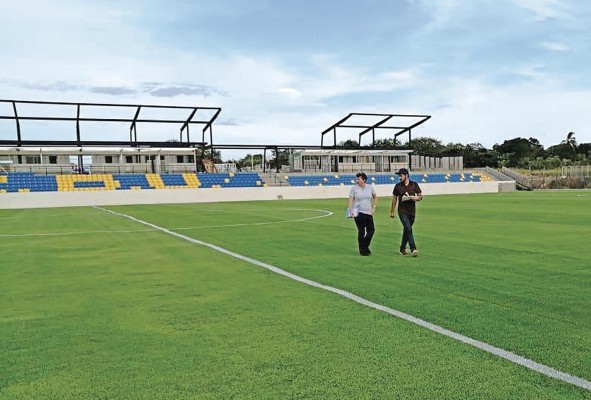 Durante la primera semana de diciembre, la FIFA realizó una inspección en el Estadio del Club Deportivo Universitario en Penonomé, posible sede del torneo internacional. Durante la primera semana de diciembre, la FIFA realizó una inspección en el Estadio del Club Deportivo Universitario en Penonomé, posible sede del torneo internacional.